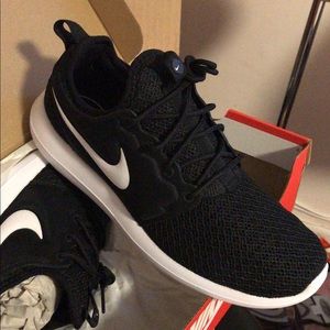Women’s Nike Roshe Two Black